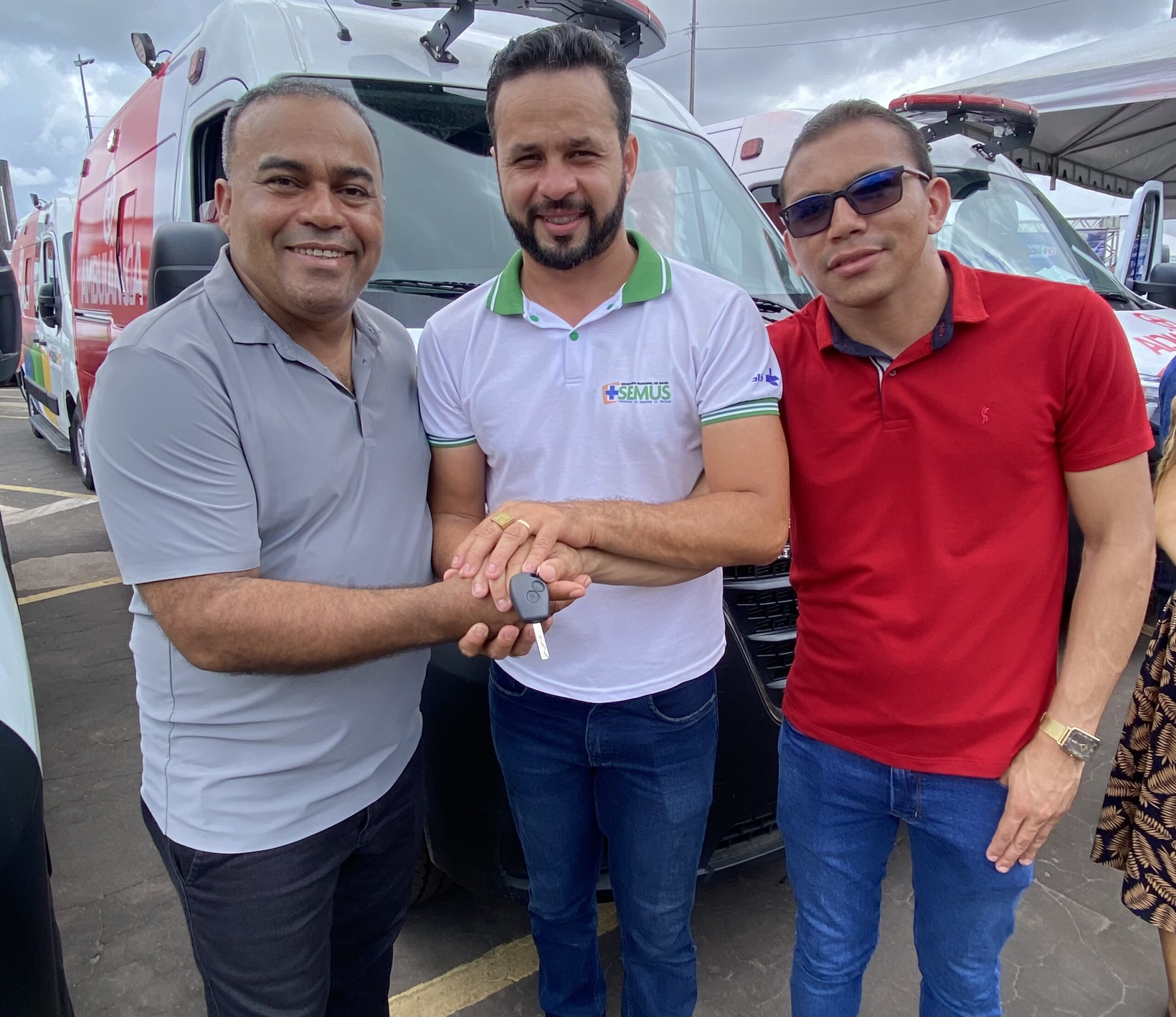 Prefeito Professor Bartolomeu recebe Ambulância Zero Km do Governador Carlos Brandão