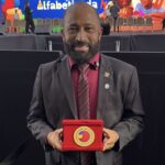 HELIEZER DO POVO É AGRACIADO EM BRASÍLIA COM O SELO OURO EDUCACIONAL