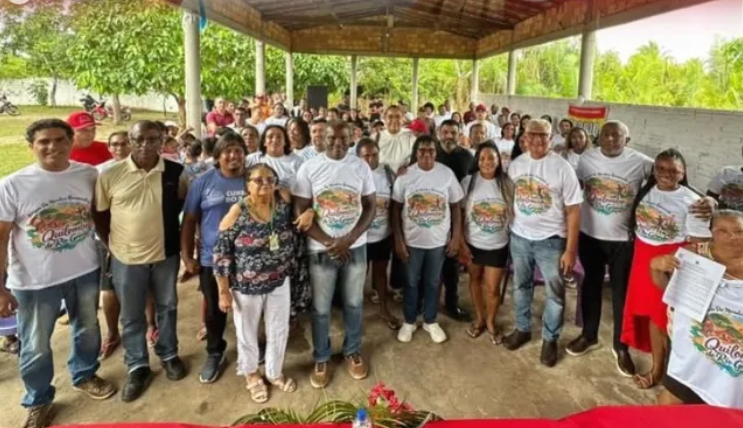 Prefeito Zé Martins e Incra assinam ordem de serviço para construção de 50 casas populares no Quilombo Rio Grande